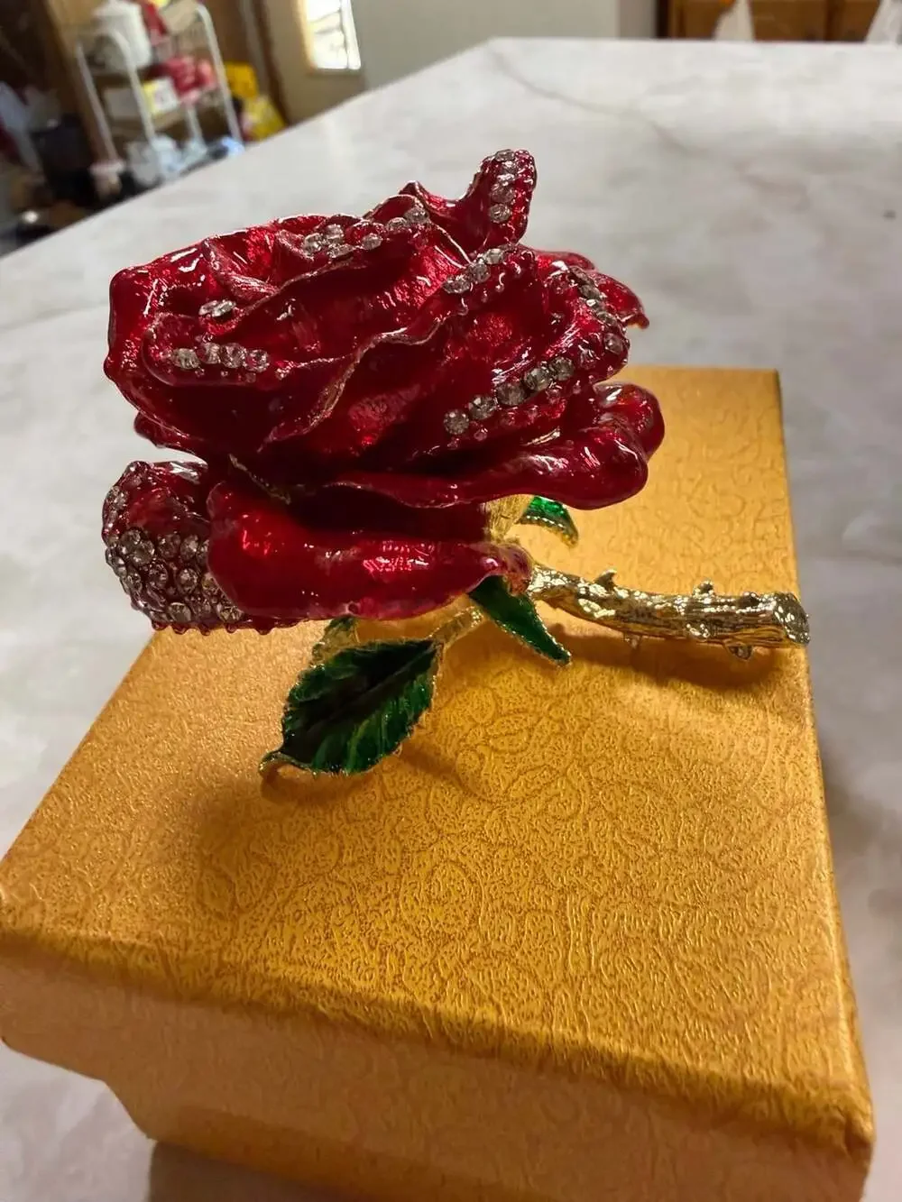 QIFU Red Rose Enameled Hinged Jewelry Trinket Box with Rhinestones